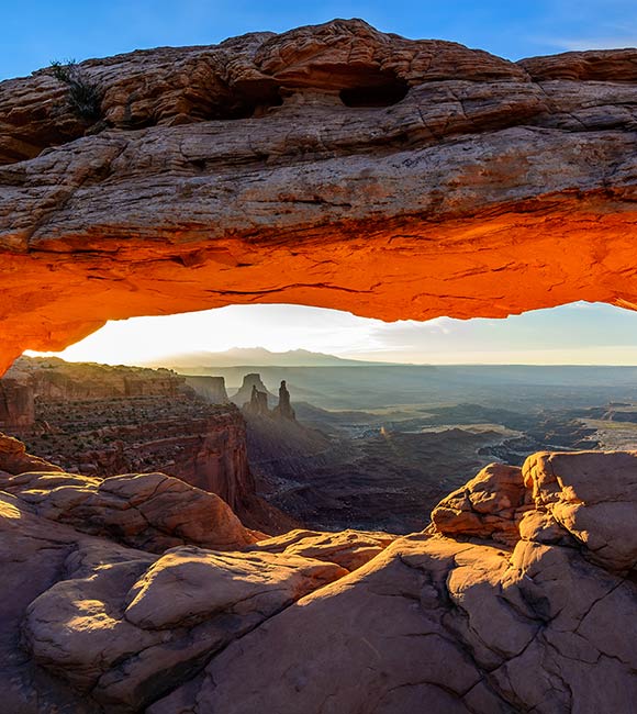 sunrise at mesa arch